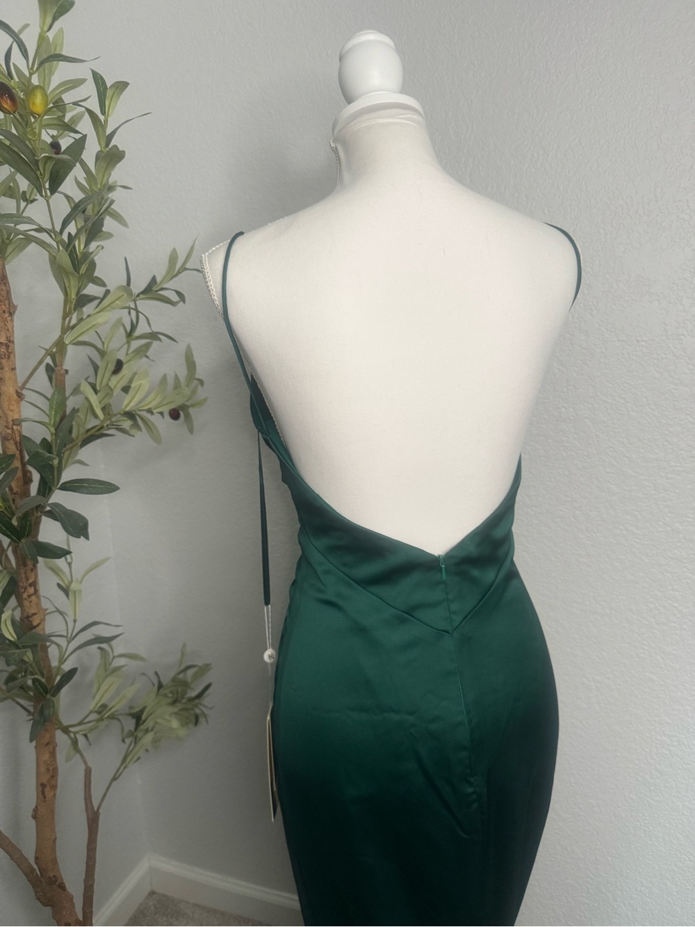Elegant Deep Emerald Green Satin Gown with slit - Picture 5 of 9